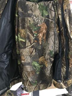 Men's Large Mad Dog Silent Shadow Dry Wear Suit Jacket & Pants.