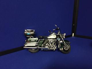 Harley Davidson Diecast Model.