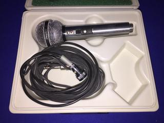 Unisphere Microphone in Case.