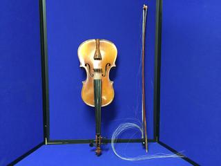 Skylark Brand Violin In Case, Hair Broken On Bow.