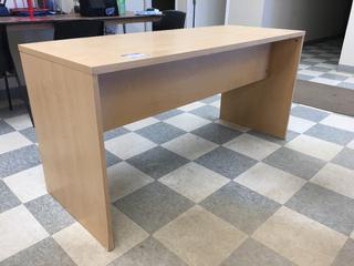 23 1/2"x5'x29 1/2" Office Desk.