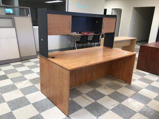 71"x35 1/2"x 29 1/2" Office Desk w/ Upper Cabinet.