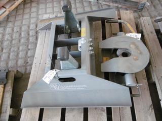 B&W Fifth Wheel Hitch - 2 Components.