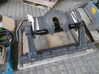 Draw-Tite 16K Fifth Wheel Hitch.