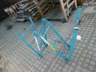 Folding Step Ladder (Folds out to 6').