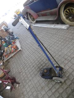 Pneumatic Floor Jack.