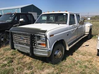 Selling Off- Site -  1986 Ford F350 Dually, Crew Cab, Long Box c/w V8 Auto, Running Condition Unknown, VIN 2FTJW3315GCA31124.  Location - 527 North 200 East, Raymond, AB -  For Further Information Please Call Chris 403-308-1161.