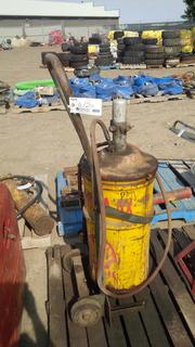 Hydraulic Grease Pump.