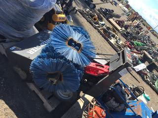 Sidewalk Sweepster 36". *Requires Repair*