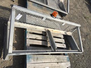 Headache Rack 27" x 67" w/ Orange Beacon.