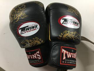 Set of Twin Dragon Boxing Gloves (Black) & Pro Gryp Weight Lifting Belt (Black).