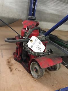 Hydraulic Bottle Jack.