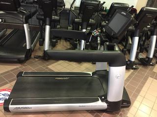 Life Fitness Club Series Treadmill c/w FlexDeck Shock Absorption System, Interactive Workouts &  Touchscreen Display, 20 Amp Plug S/N AST156870.