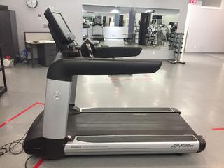 Life Fitness Club Series Treadmill c/w FlexDeck Shock Absorption System, Interactive Workouts &  Touchscreen Display, 20 Amp Plug.  S/N AST116374.