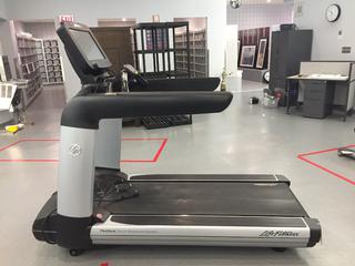 Life Fitness Club Series Treadmill c/w FlexDeck Shock Absorption System, Interactive Workouts &  Touchscreen Display, 20 Amp Plug.  S/N AST116372.
