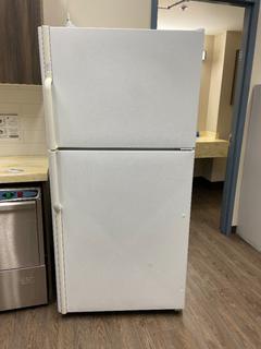 Maytag Plus Model MTB2456AEW 115V 60Hz 24-Cubic Foot Refrigerator.