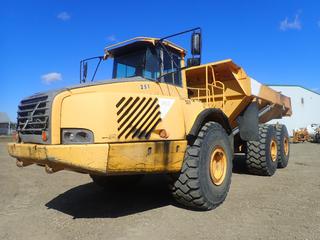 2001 Volvo A40D Articulated Dump Truck C/w D12CAAE2 12.1L Diesel, A/T, T/A, 29.5R25 Tires And 18ft Box. Showing 13,036Hrs / 110,331kms. SN A40DV60094