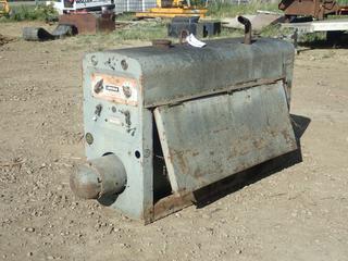 Lincoln Electric Shield Arc SA-200 DC Welder. Showing 5802hrs. SN 93371 *Note: Running Condition Unknown*