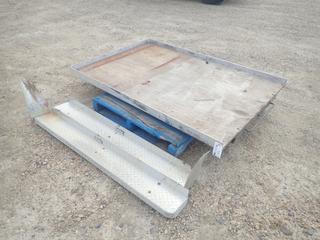 6ft X 4ft Cargo Bed Truck Slideout C/w (2) 5ft X 7in Deeze Checkerplate Running Boards