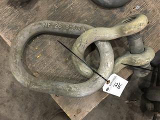 (1) 1 1/2" Shackle w/ (1) Lifting Ring.