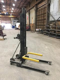 Cable Hand Crank Lift.