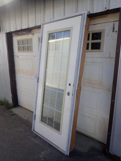 31 3/4in X 79 1/4in Seal Door C/w Glass Window And Door Box