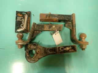 (2) Factory Receiver Hitches w/ 2in Ball C/w Hitch Pin And Pintle Hitch