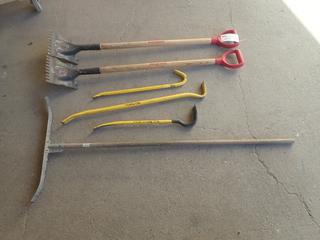 Qty Of (3) Pry Bars C/w  (2) Razorback Roofing Tear Off Spades And Squeegee