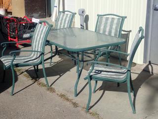 5ft X 38 1/2in X 28in Patio Table C/w (4) Chairs