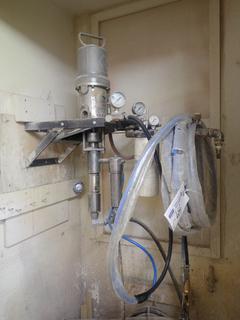 Graco Model 215-363 Air Power Pump Paint Assembly C/w Hose And Spray Gun