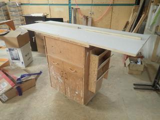 5ft X 22in X 38in Table C/w Porter Cable 120V Router
