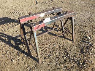 (2) Pipe Stands w/ (4) RHT-36 Roller Heads, (2) 12 Ton Shackles, 4000 Lbs Capacity