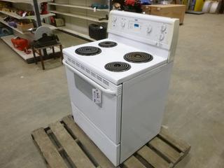 Inglis 4 Burner Stove, Self Cleaning Oven *Note: Glass On Oven Door Has a Crack, Missing One Burner Knob*