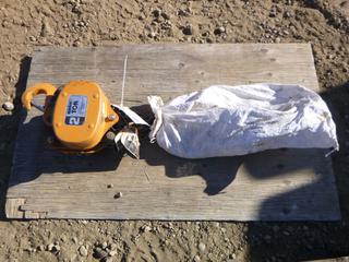 (1) Magnum 2 Ton Chain Hoist