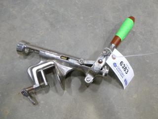 (1) Un-Corker (E2)