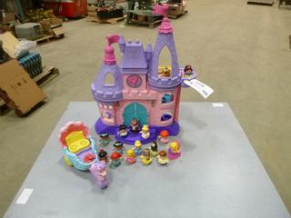 Fisher Price Little People Castle w/ Characters (T52)