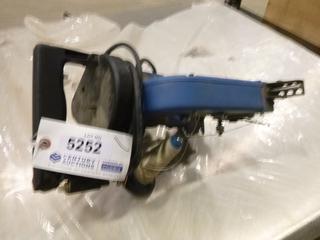 Fischben Portable Bag Closer, 115V, 1.30A, 50/60 HZ, 90W, S/N 16121C7F