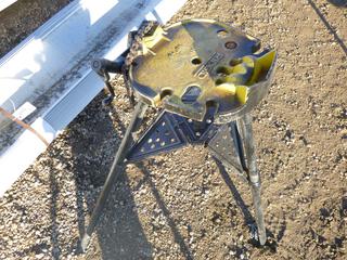 (1) Rigid Tri Stand 1/8 In. to 6 In. Pipe Stand