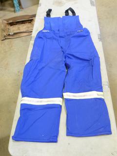(1) Unused IFR Workwear Work Bib, Flame Resistant, Insulated, Size 2XL (R31)