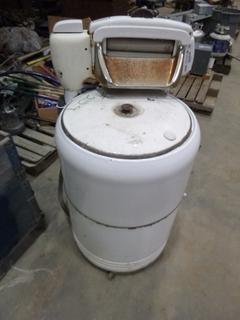 Antique Simplicity Washing Machine, Safety Wringer (Z)