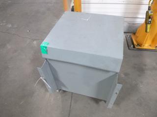 Hammond Power Solutions 3-Phase, Dry Type Autotransformer, SN CB00614266