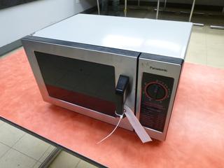 Panasonic Microwave, Model NE-1024C, SN 6H83122332