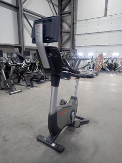 Life Fitness 95C Lifecycle Upright Exercise Bike w/ HDTV LCD Monitor. SN ALX103746
