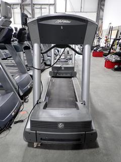 Life Fitness 95Ti Treadmill. SN ATT-114314 