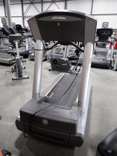 Life Fitness 95TI Treadmill. 
