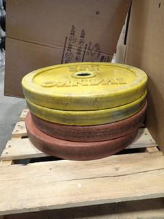 (2) 15kg And (2) 25kg Weights *Note: This Item Is Located At 7103 68AVE NW- Location 2*