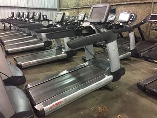 Life Fitness 95T Treadmill. S/N TEU101044