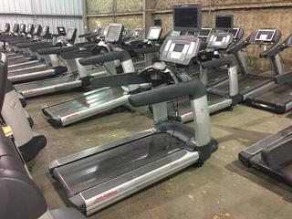 Life Fitness 95T Treadmill. S/N TWT103914