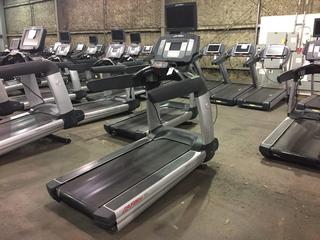 Life Fitness 95T Treadmill. S/N TWT103915