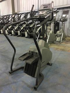 Life Fitness SC95 Isotrack Climbing System, S/N HIS 103107.